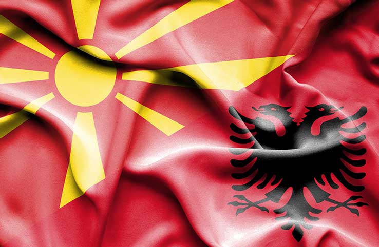 Se razgoruva bitkata za glasovi vo albanskiot politicki blok